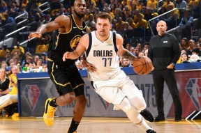 爱游戏体育-关于荆楚雷霆队鏖战胶东金雕队，拉力赛季后赛击败，替补奇兵立功。二次进攻频频奏效的信息