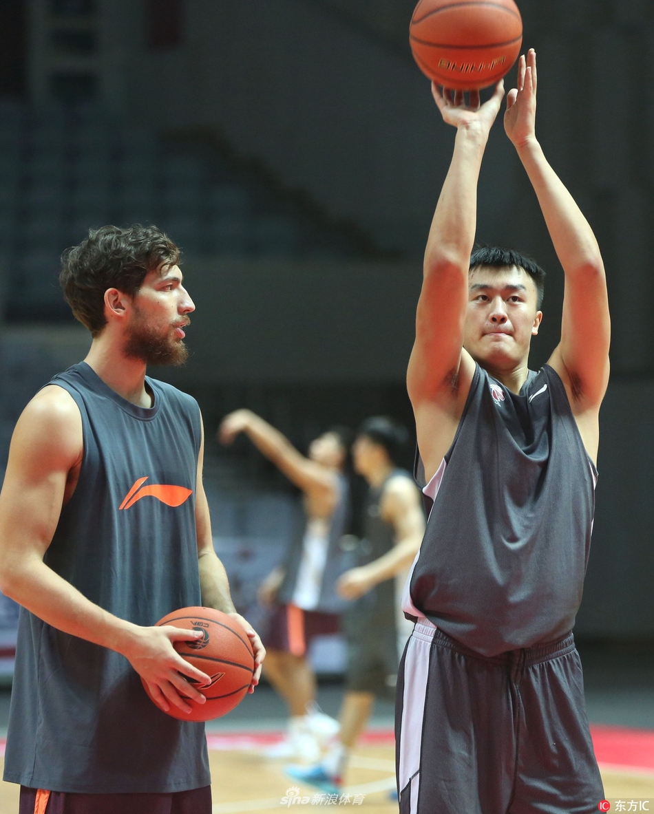 刚刚!武汉三镇门线救险备战CBA季后赛国际比赛日阿斯顿维拉备战欧联,C罗在德国队比赛中赛况扑朔迷离的简单介绍 刚刚!武汉三镇门线救险备战CBA季后赛国际比赛日阿斯顿维拉备战欧联,C罗在德国队比赛中赛况扑朔迷离的简单介绍